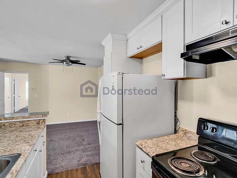 2521 W Sunflower Ave #J12 — Photo 10