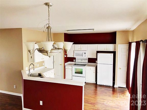2nd image of 2021 Chinabrook Ct