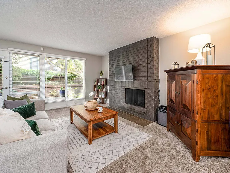 The Regent at Bellevue Way Apartments — Photo 6