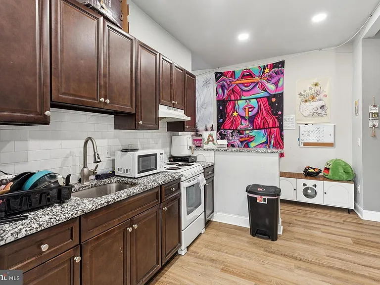 1633 W Oxford St #2R — Photo 9