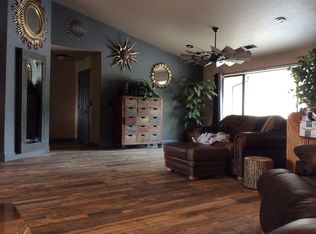 13826 Valley Creek Ln, Redding, CA 96003