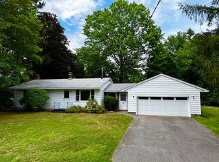 8 Stillwell St, Great Barrington, MA 01230