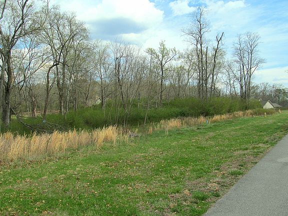 2nd image of 193 E Shore Dr