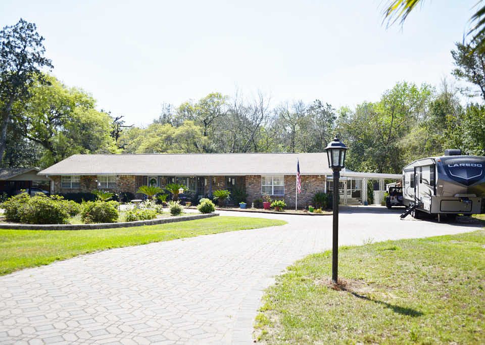 1st image of 4088 Rocky Dr