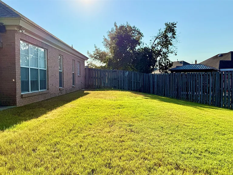 9505 Greythorne Ct — Photo 20