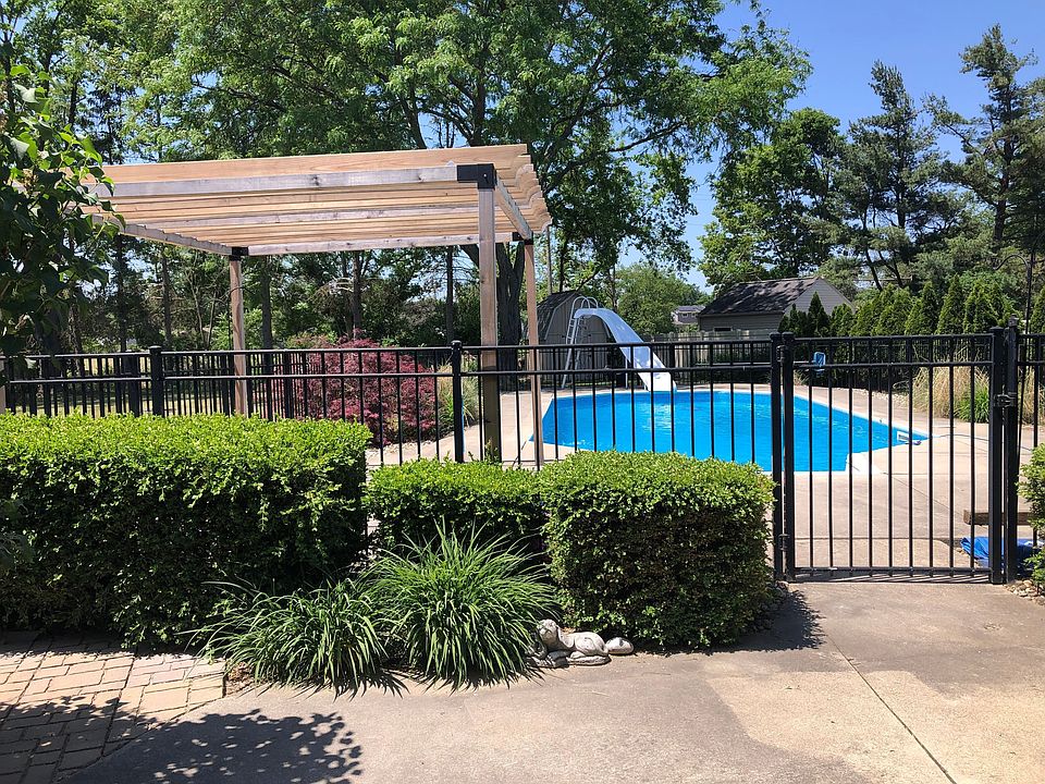 1st image of 9108 Glasgow Dr