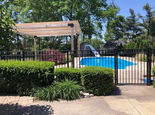 9108 Glasgow Dr, White Lake, MI