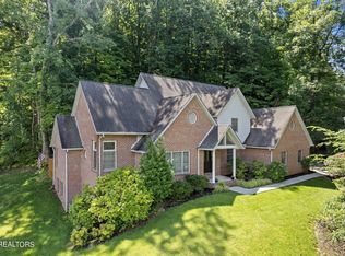 104 Chestnut Hill Rd, Oak Ridge, TN 37830