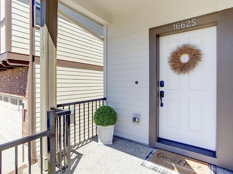 16625 SW Botany Bay Ln — Photo 5