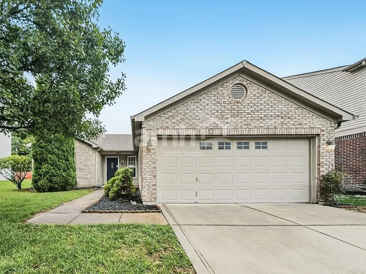 3 bed, 2.0 bath, 1490 sqft, $1,930 — Photo 1