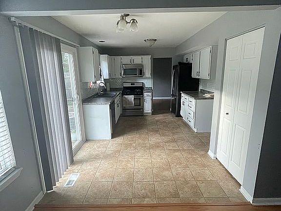 5th image of 2350 Masters Ln