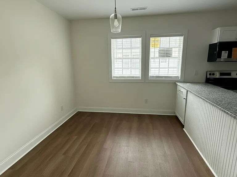 308 Brownrigg St — Photo 12