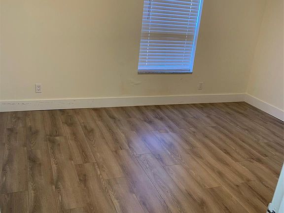 5th image of 1700 NW 4th Avenue