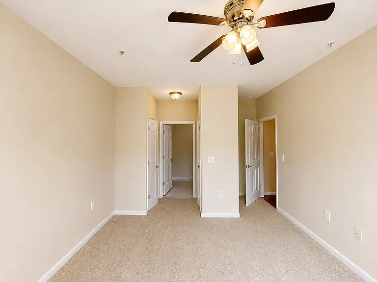 3810 Lightfoot St #109 — Photo 15
