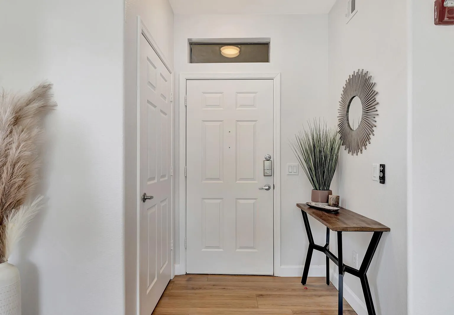 1 bed, 798 sqft, $2,895 — Photo 3