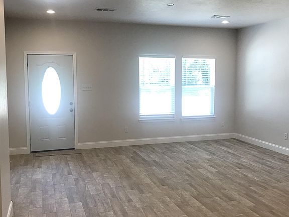 5th image of 1719 Park St