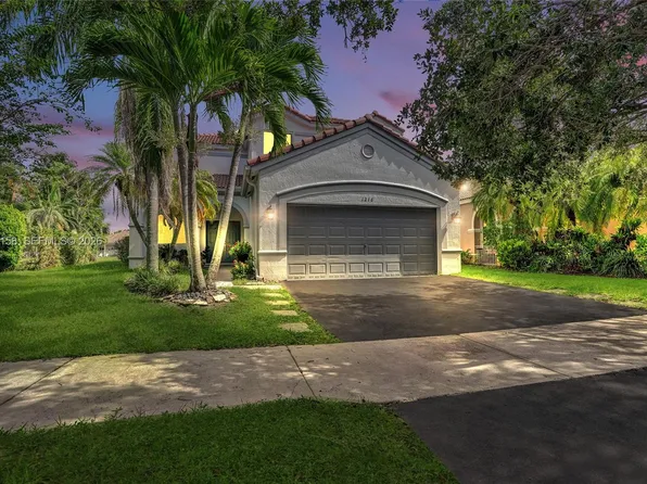 1216 Chinaberry Dr, Weston, FL 33327