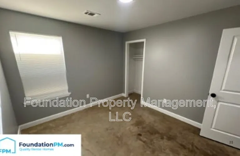 1273 Englewood St — Photo 11