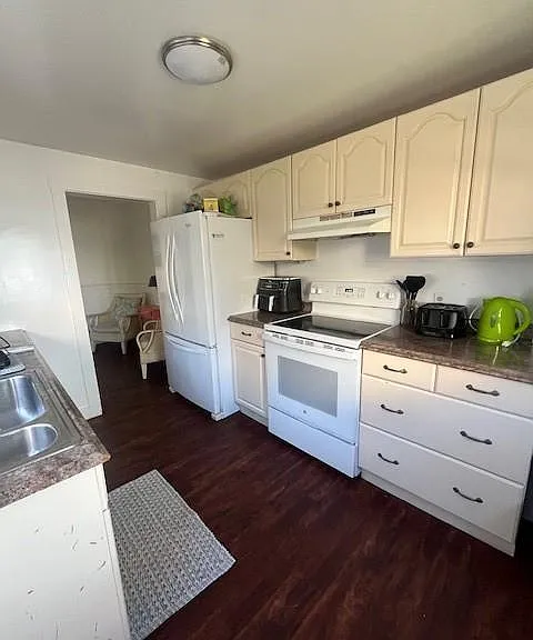 13 Brewer St — Photo 3