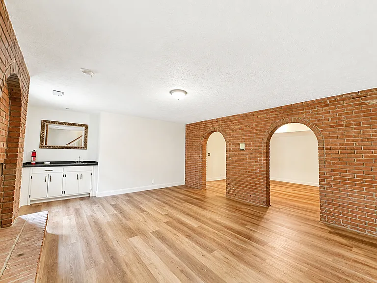 9205 Whitegate Ct — Photo 35