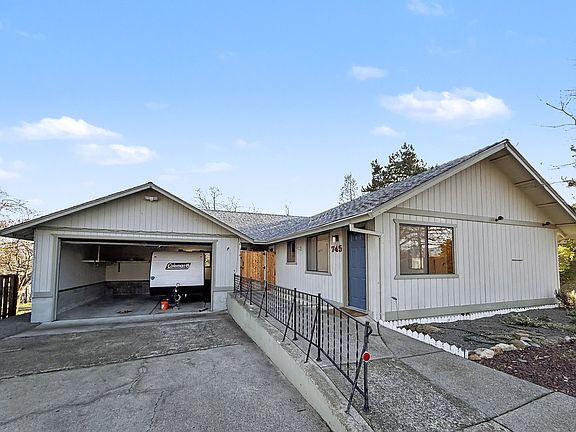 2nd image of 745 W Pebble Beach Dr