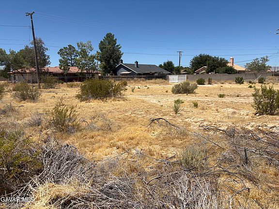 5th image of Reed Pl