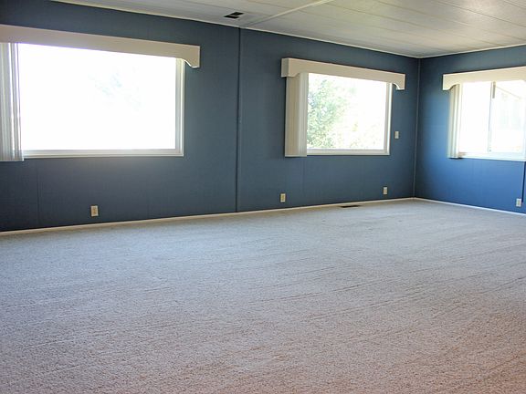 4th image of 1145 E Barham Dr Space 17