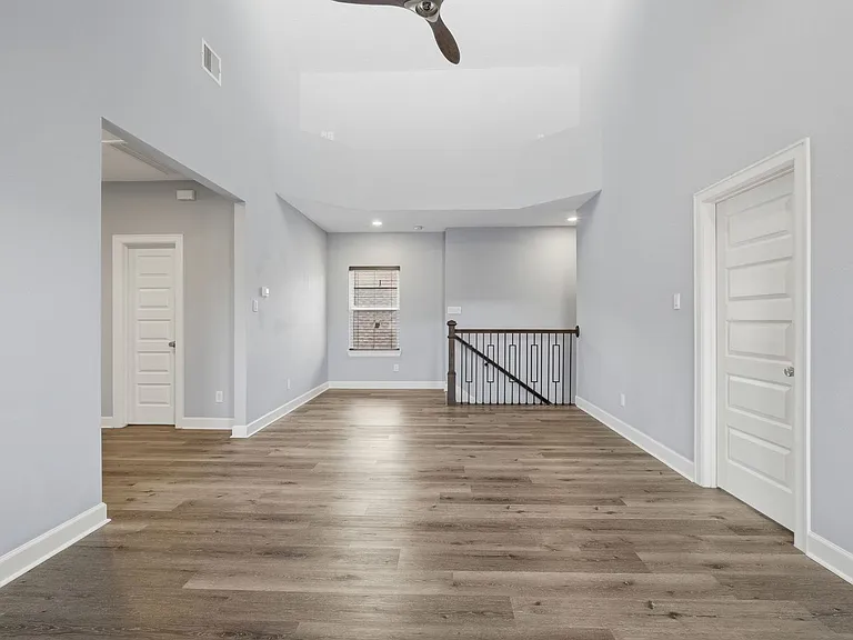 8419 Observatory St — Photo 13