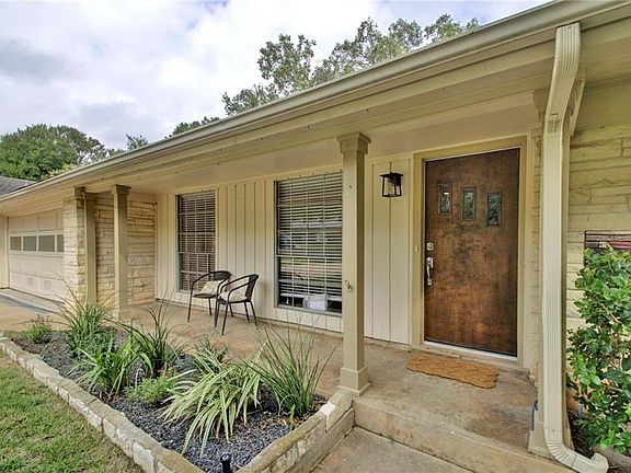 3rd image of 5912 Fairlane Dr