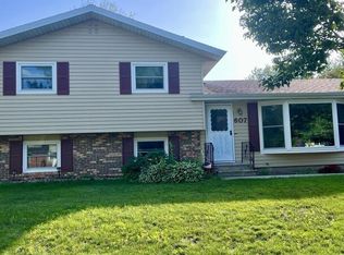 607 Reichels Cir NE, Stewartville, MN 55976