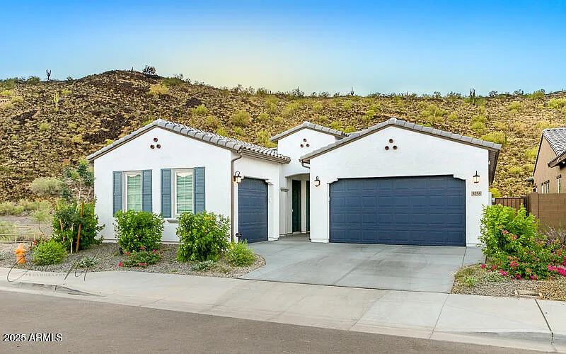 4 bed, 3.0 bath, 2649 sqft, $4,850 — Photo 2