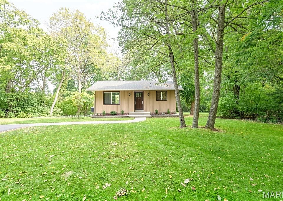 1st image of 2 Country Hill Ln