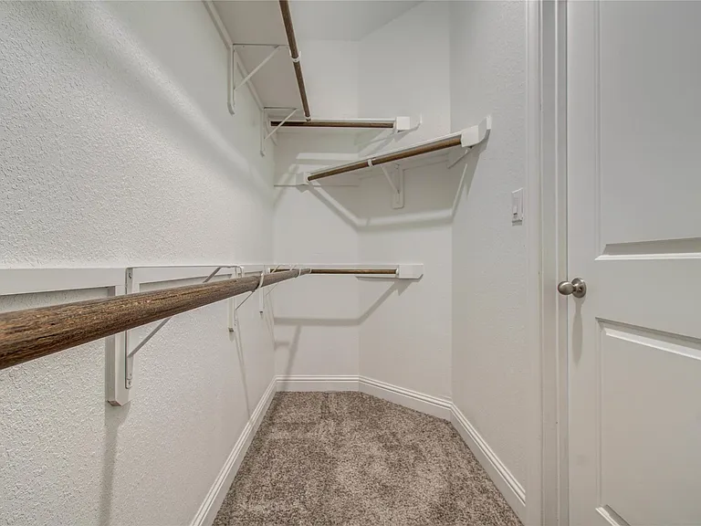 19029 Villa Ln — Photo 29