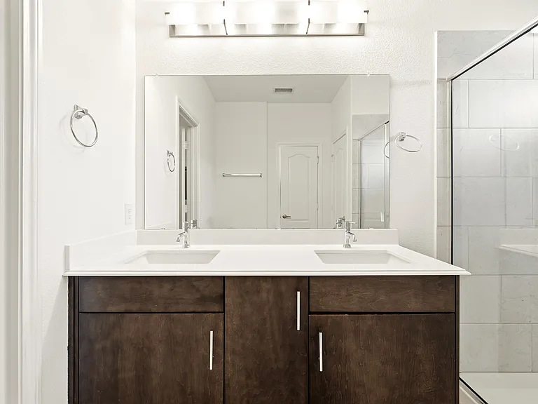 1204 Sumner St — Photo 15