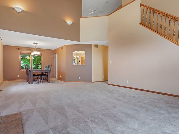 4th image of 8460 Suffolk Dr