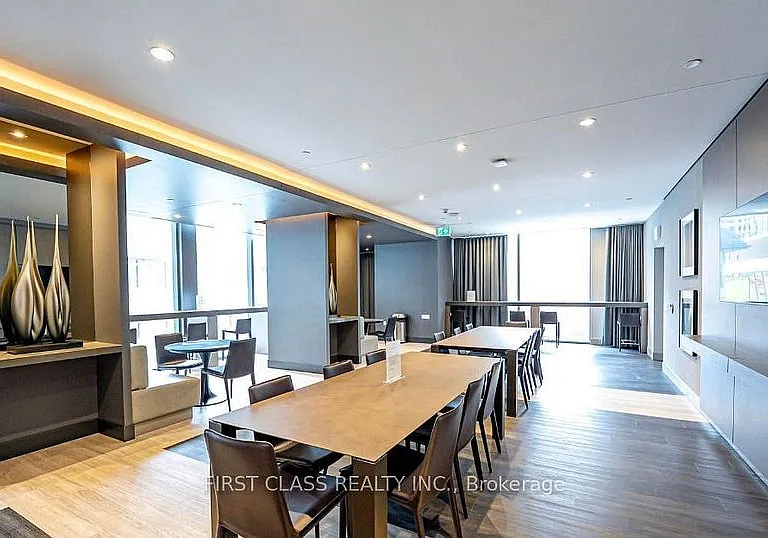 8 Cumberland St #4701 — Photo 5