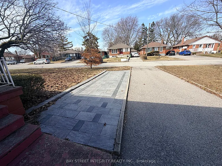 59 Christina Cres #BASEMENT — Photo 14