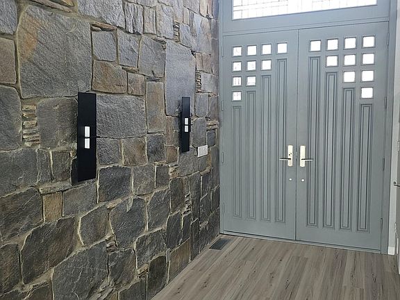 Grand Entry Foyer with 2 story Ceilings