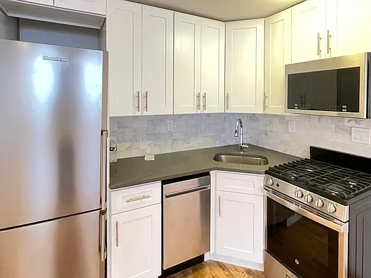 Rented by Silver Line Realty Group NY LLC | media 4