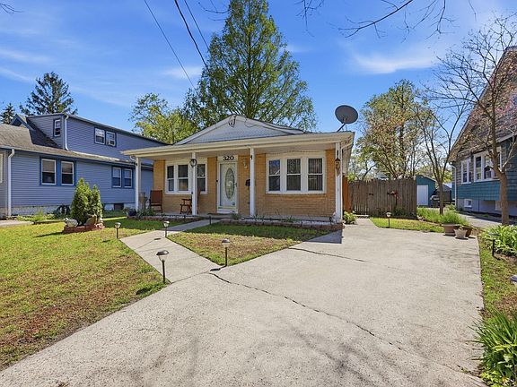 2nd image of 320 Fairbanks Ave