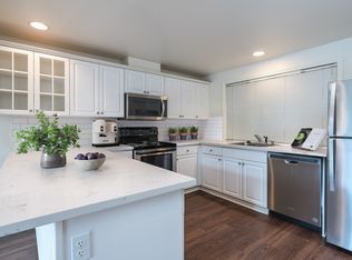 11410 NE 67th St #4, Kirkland, WA 98033
