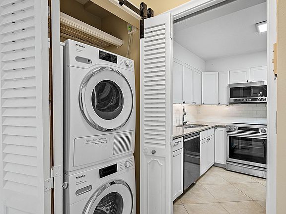 5th image of 3301 S Ocean Boulevard #207