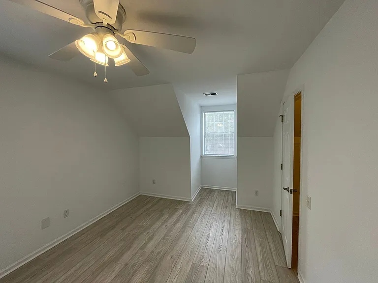 4865 Habersham Ln — Photo 17