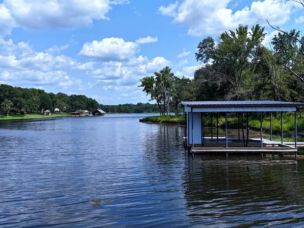 Windward Ct, Athens, TX 75752