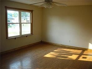 5th image of 838 N Barbara Dr