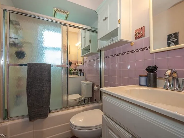 436 W Wood St — Photo 13