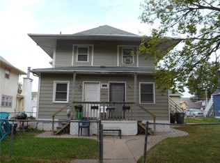 1127 21st St, Des Moines, IA 50311