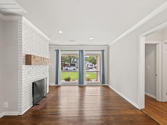 4th image of 6428 Darwood Ave