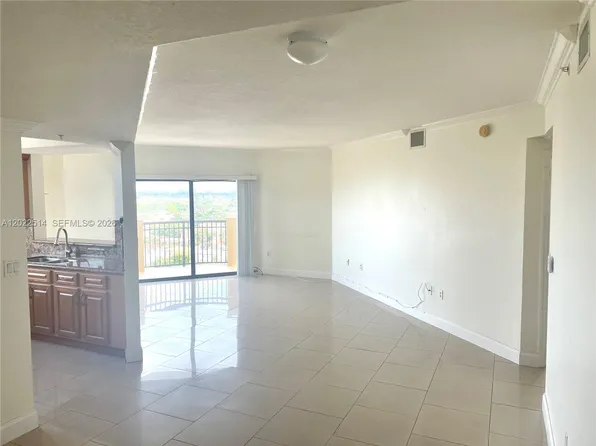 4242 NW 2nd St APT 1002, Miami, FL 33126