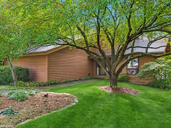 41W919 Denali Ct, Elburn, IL 60119